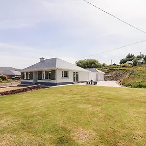 Coolnaharragill Lower Holiday home