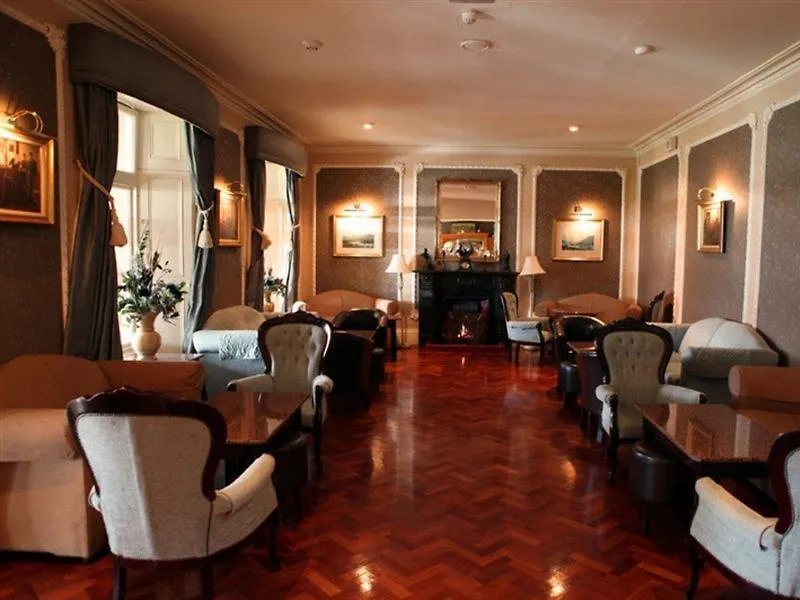 קיל איירן The Lake Hotel